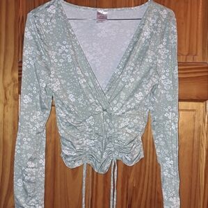 No Boundaries, Size M, Green with White flowers